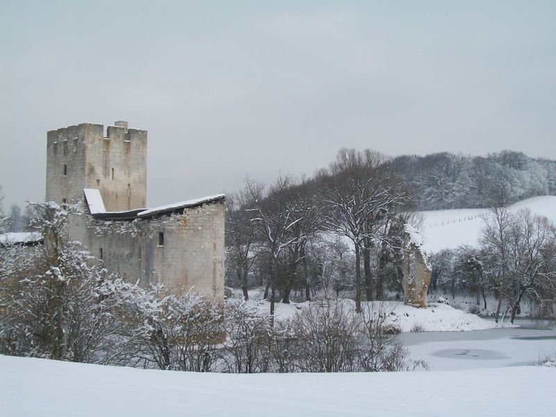 Файл:Château de gombervaux.JPG