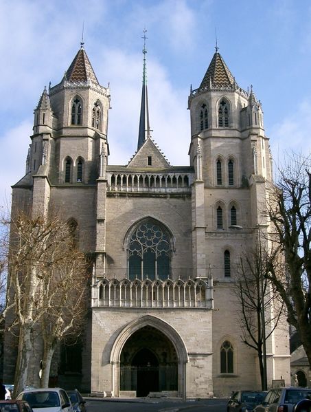 Файл:Cathédrale St Bénigne - Dijon.jpg