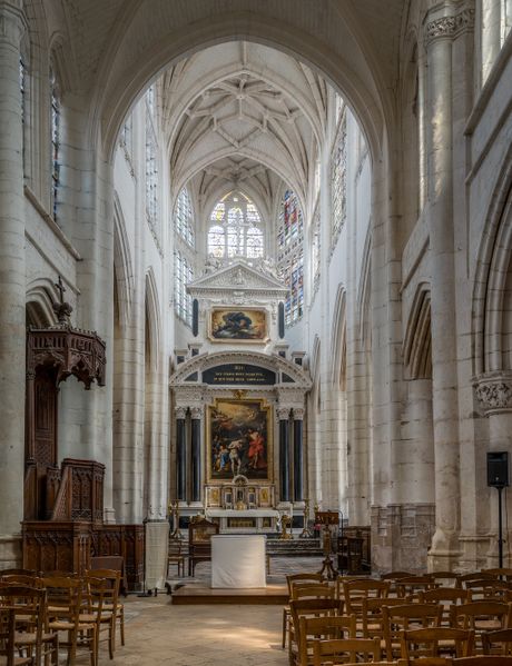 Файл:Choir of Saint-Jean-au-Marché, Troyes HDR 20140509 15.jpg