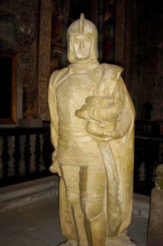 Estátua de João Vaz Corte Real que se encontra no Museu de Angra do Heroísmo, Convento de São Francisco (Angra do Heroísmo), ilha Terceira, Açores.jpg